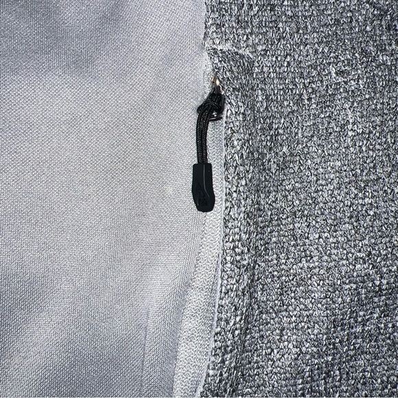 Spyder Active Full Zip Hoodie Womens Silver Size Medium Raglan Pockets $129 (K) - Picture 4 of 7